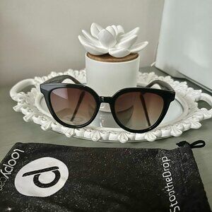 SOJOS Black SJ2372 Sunglasses